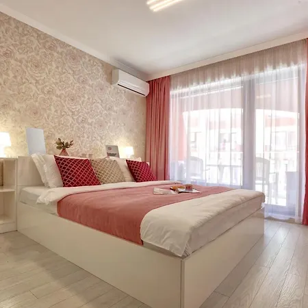 Luxury Center In Grand Karavel Apartament *