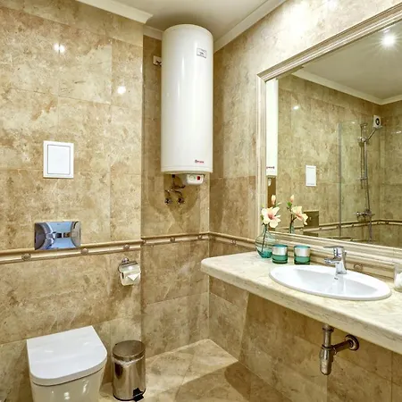 Apartment Luxury Center In Grand Karavel Warna